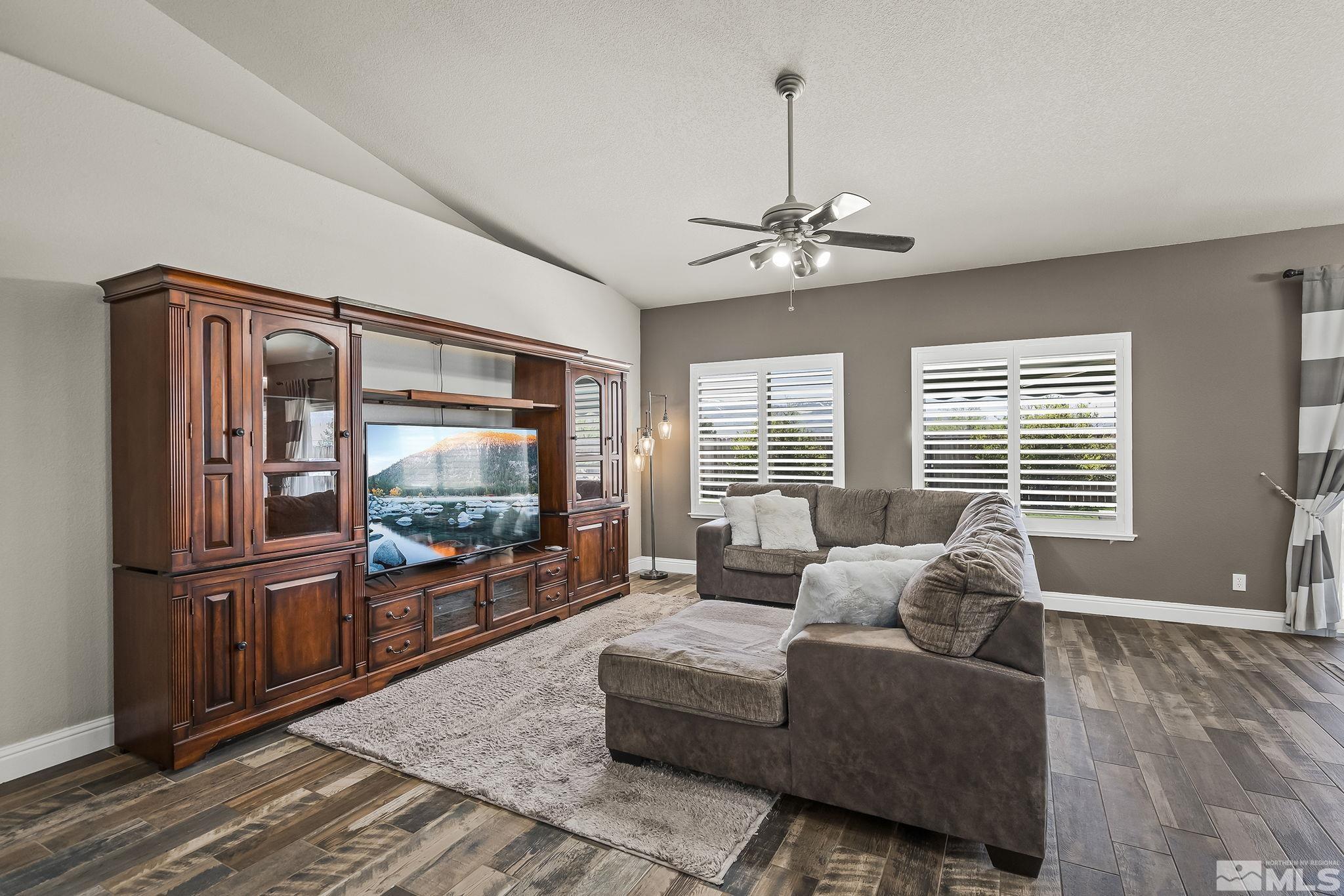 20998 Cameron Court Reno, NV 89508 - Photo 6 of 26 Photo 6