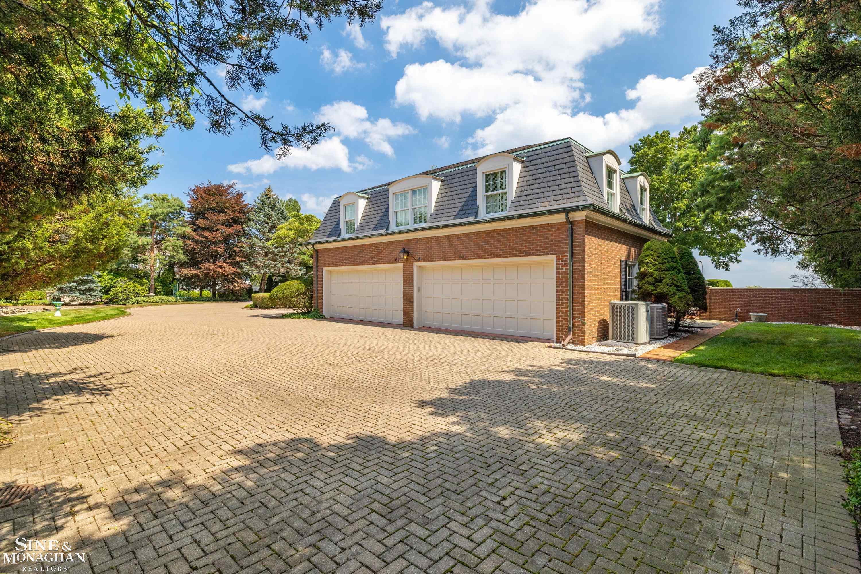 105 Lake Shore Road Grosse Pointe, MI 48236 - Photo 72 of 98 50217830-92f20b7f-500a-4b4f-aacd-9cddd5c56fd7.JPG