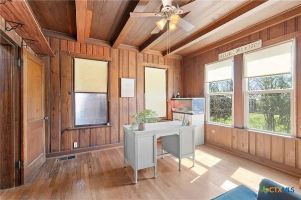 $325,000 | 1543 West Clark Street, Bartlett, TX 76511