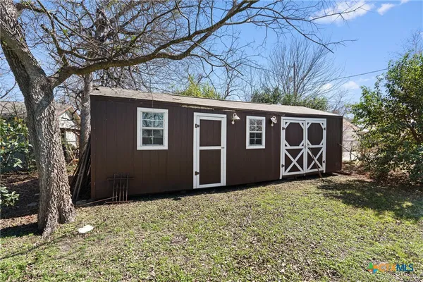 $325,000 | 1543 West Clark Street, Bartlett, TX 76511