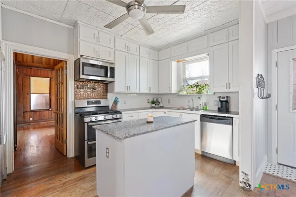 $325,000 | 1543 West Clark Street, Bartlett, TX 76511
