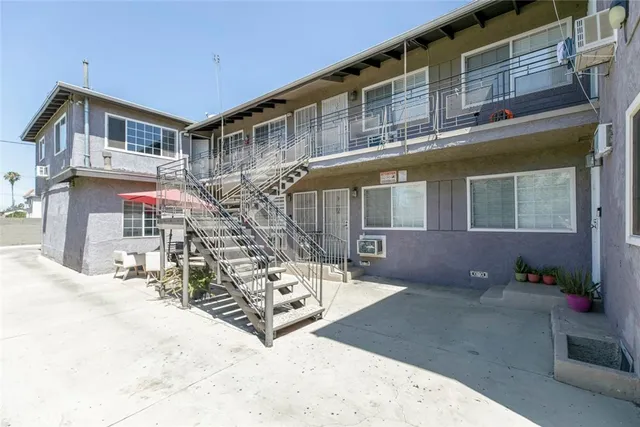 $1,499,950 | 6923 Ben Avenue, North Hollywood, CA 91605