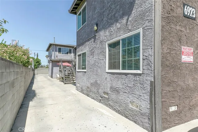 $1,499,950 | 6923 Ben Avenue, North Hollywood, CA 91605