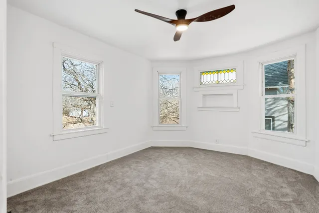 $1,700 | 1032 Kirkwood Boulevard, Davenport, IA 52803