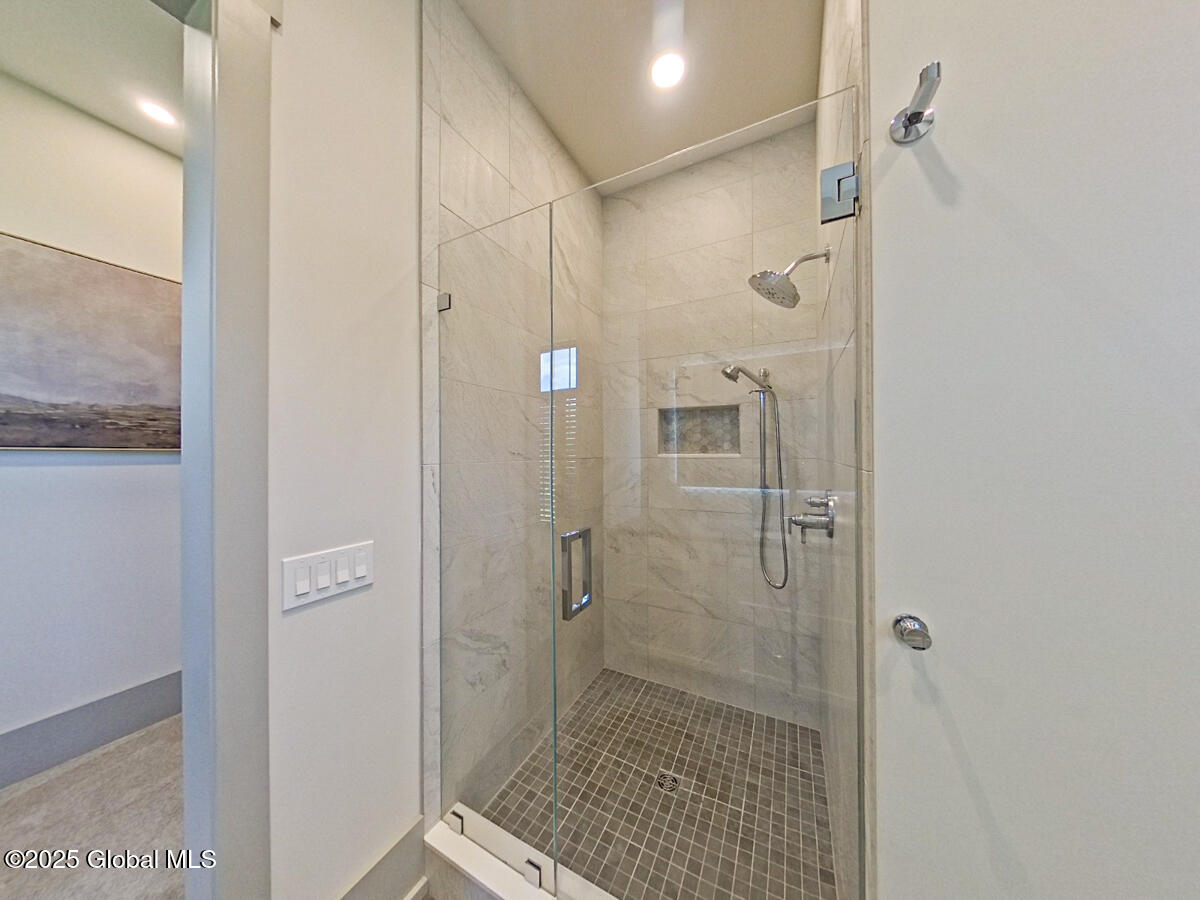 22 Burnham Road Wilton, NY 12831 - Photo 35 of 70 En-Suite