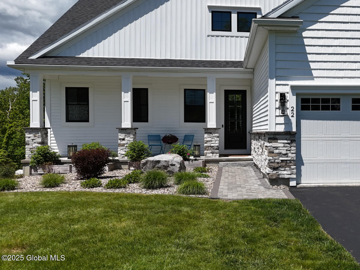 22 Burnham Road Wilton, NY 12831 - Photo 7 of 70 22 Burnham Rd