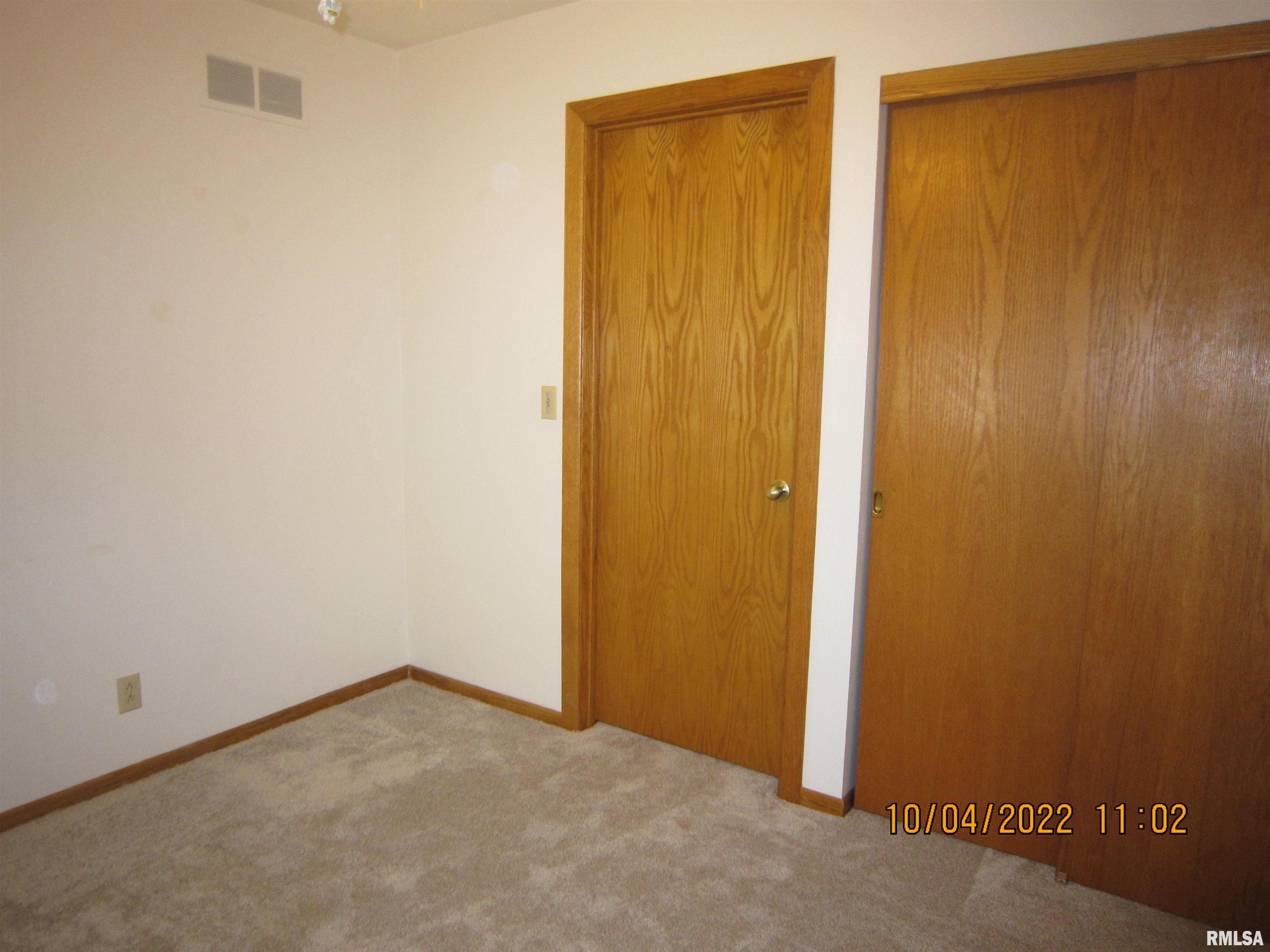 8119 10th Street West Rock Island, IL 61201 - Photo 14 of 47