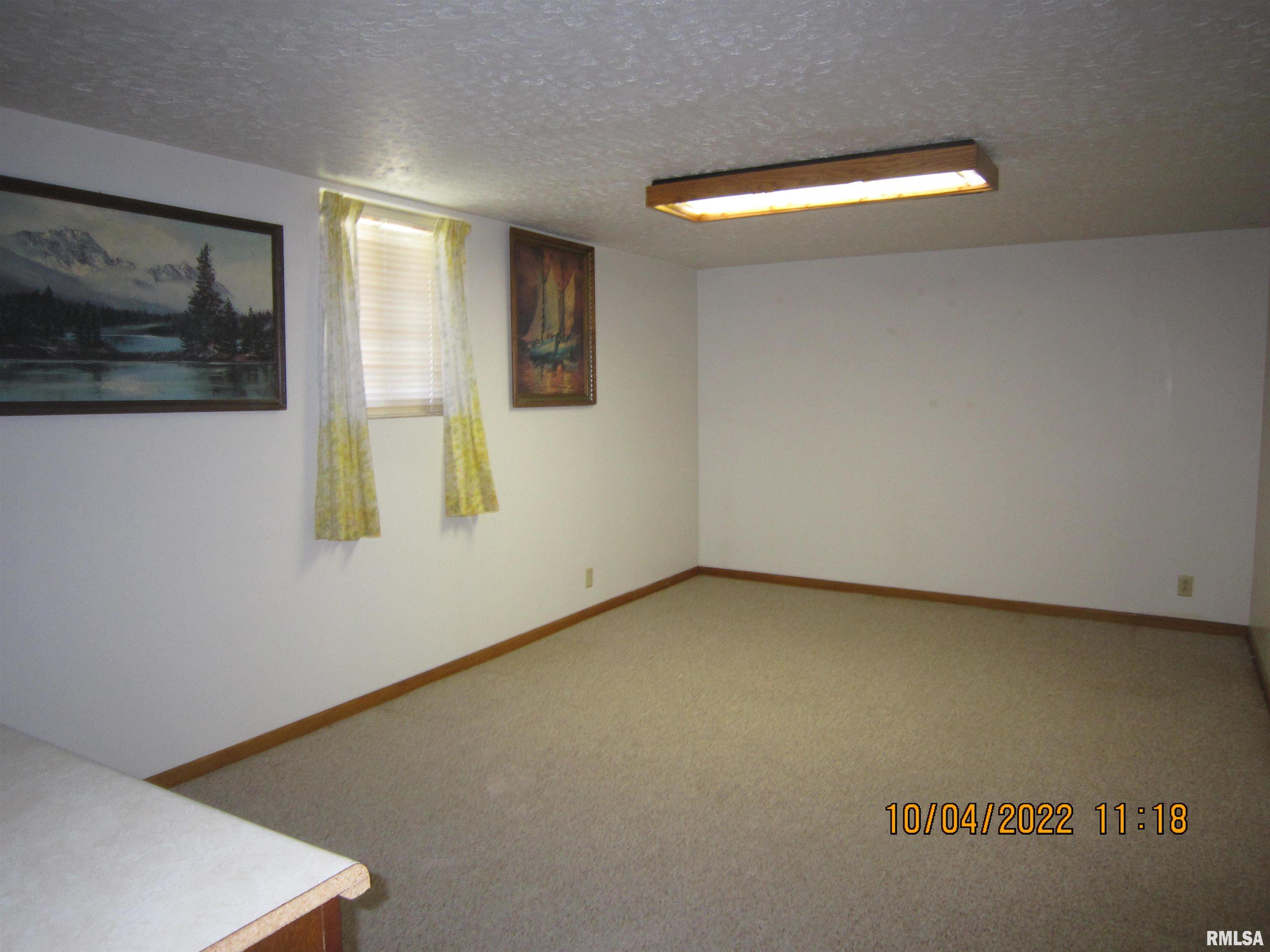 8119 10th Street West Rock Island, IL 61201 - Photo 16 of 47