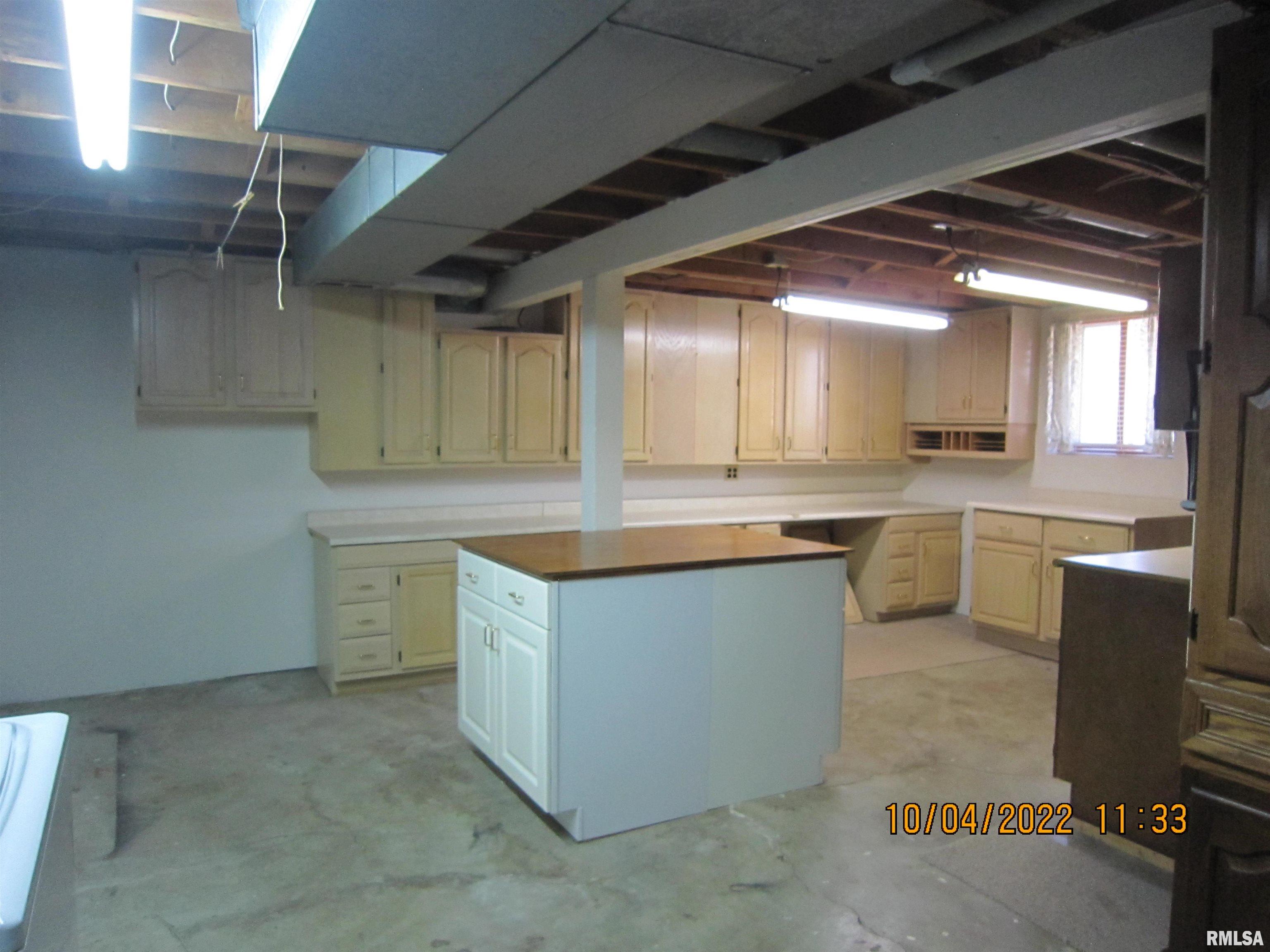 8119 10th Street West Rock Island, IL 61201 - Photo 21 of 47