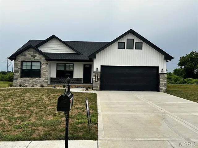 $333,000 | 2809 Beth Ann Court, Granite City, IL 62040