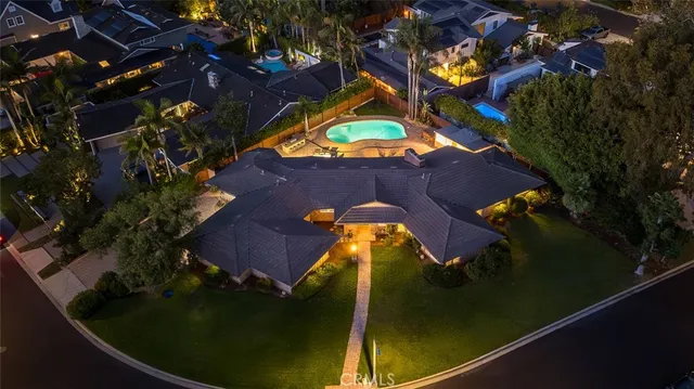 $2,999,000 | 1430 La Perla Avenue, Long Beach, CA 90815