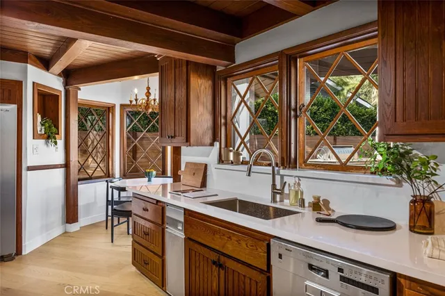 $2,999,000 | 1430 La Perla Avenue, Long Beach, CA 90815