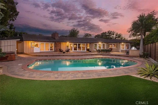 $2,999,000 | 1430 La Perla Avenue, Long Beach, CA 90815