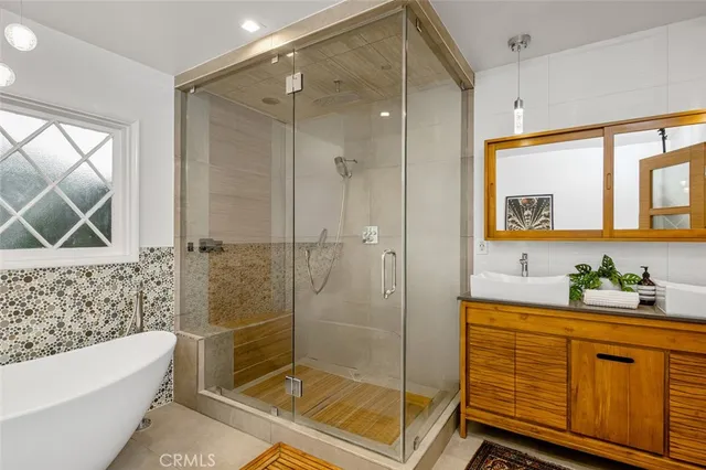 $2,999,000 | 1430 La Perla Avenue, Long Beach, CA 90815