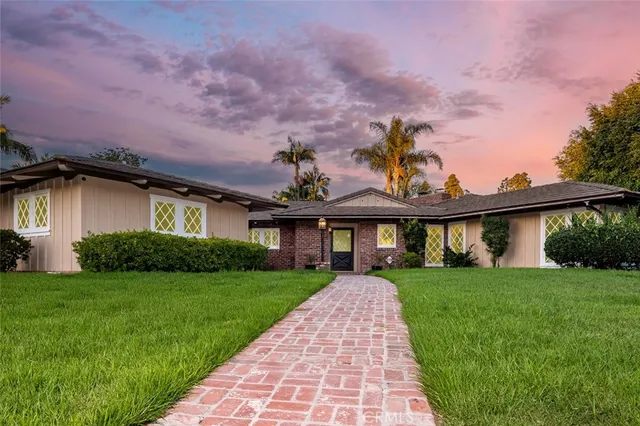 $2,999,000 | 1430 La Perla Avenue, Long Beach, CA 90815