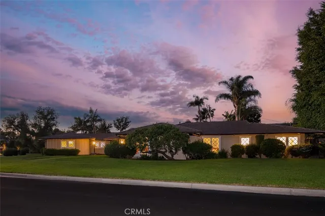 $2,999,000 | 1430 La Perla Avenue, Long Beach, CA 90815