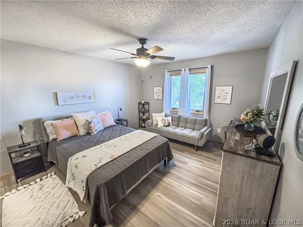 $384,000 | 70 Sunrise Ridge Drive, Unit 633, Sunrise Beach, MO 65079