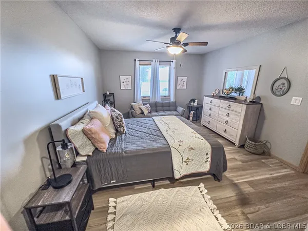 $384,000 | 70 Sunrise Ridge Drive, Unit 633, Sunrise Beach, MO 65079