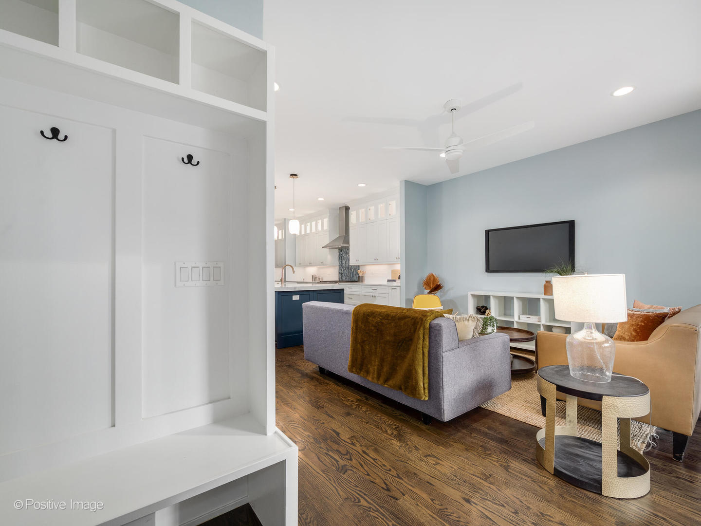3227 North Racine Avenue, Unit 1 Chicago, IL 60657 - Photo 13 of 29 Gallery Image 13