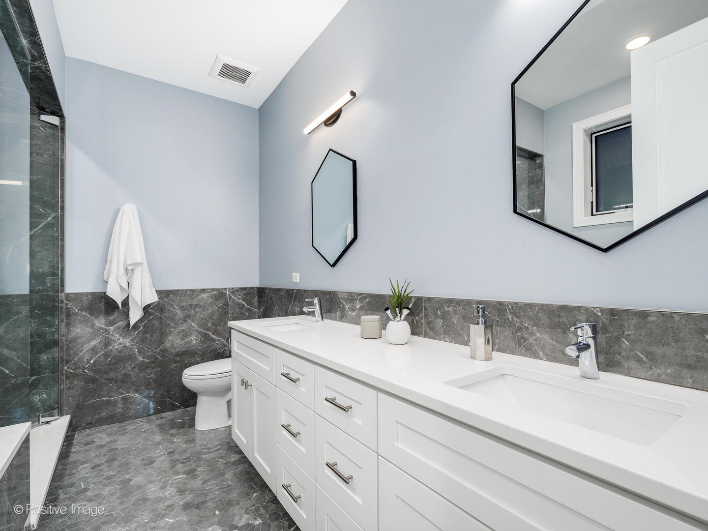 3227 North Racine Avenue, Unit 1 Chicago, IL 60657 - Photo 16 of 29 Gallery Image 16