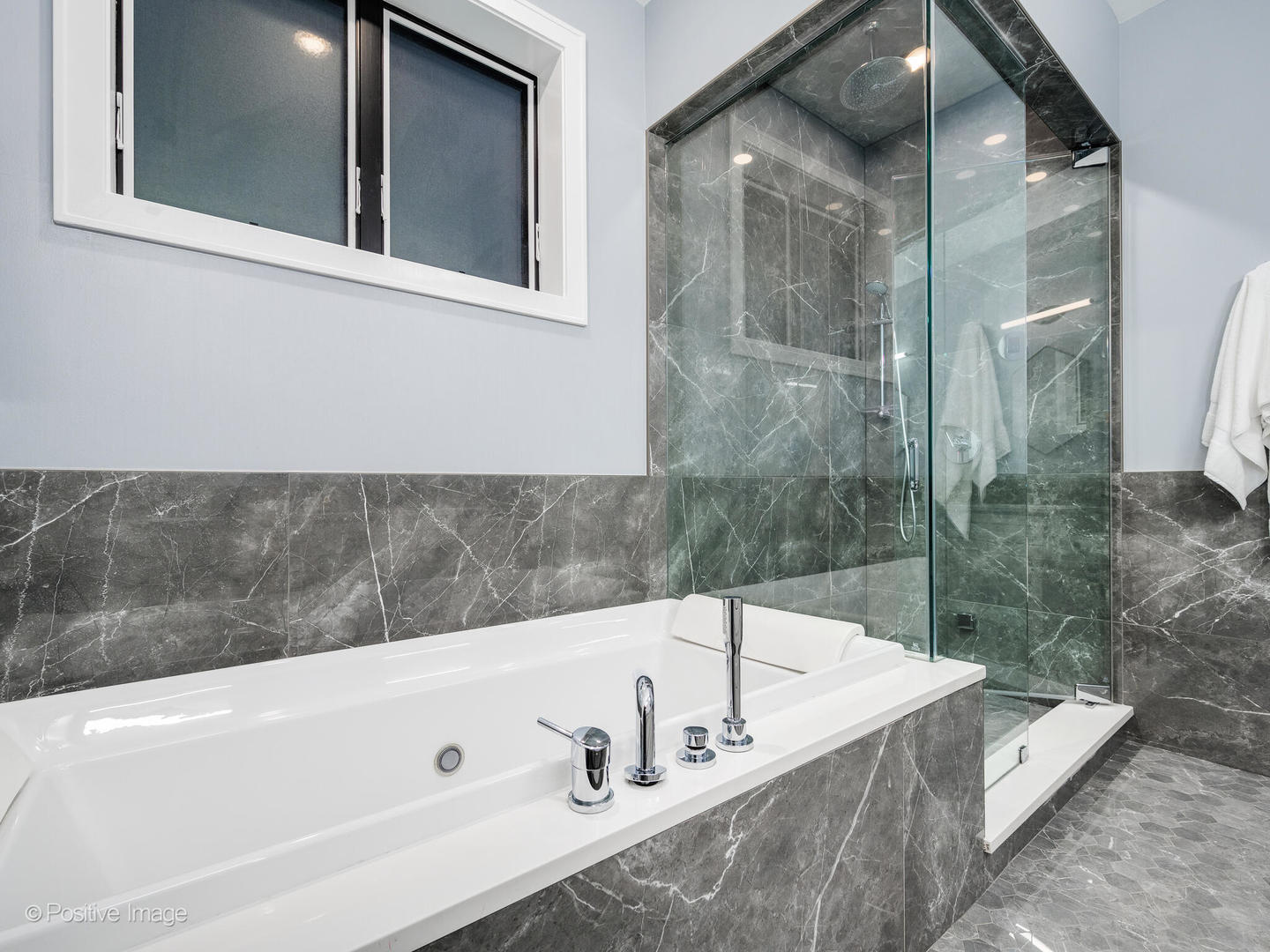 3227 North Racine Avenue, Unit 1 Chicago, IL 60657 - Photo 17 of 29 Gallery Image 17