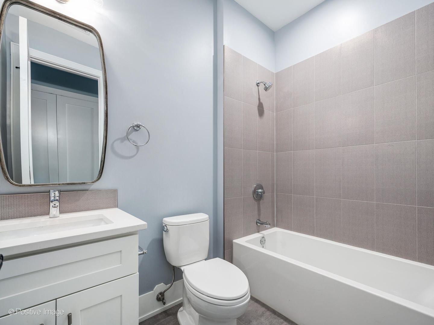 3227 North Racine Avenue, Unit 1 Chicago, IL 60657 - Photo 20 of 29 Gallery Image 20