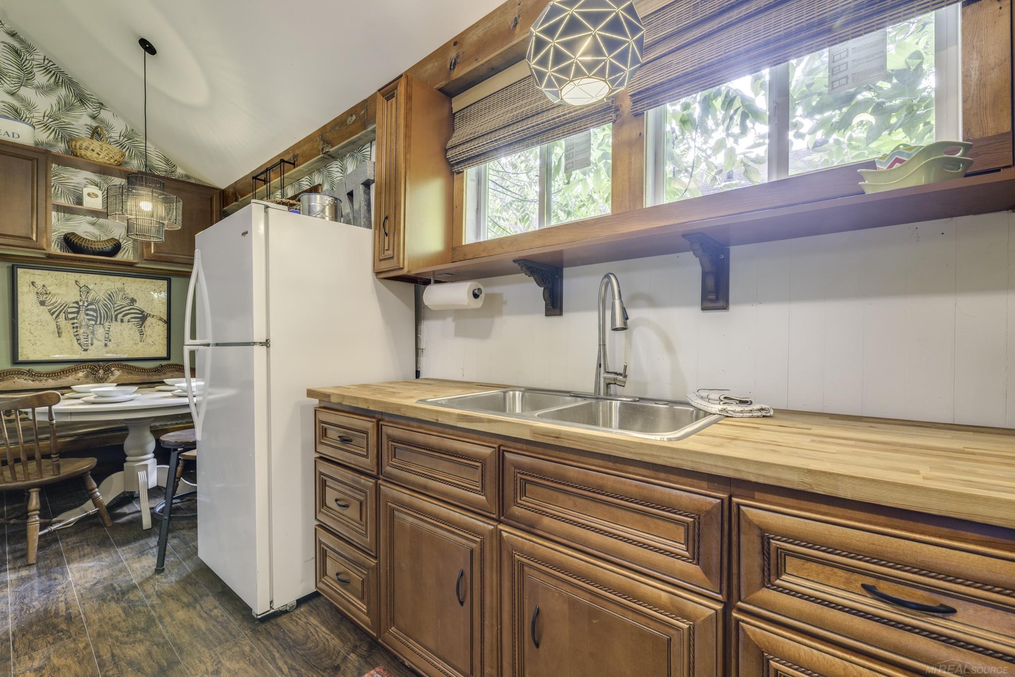 7403 Woodside Road Lexington, MI 48450 - Photo 13 of 35