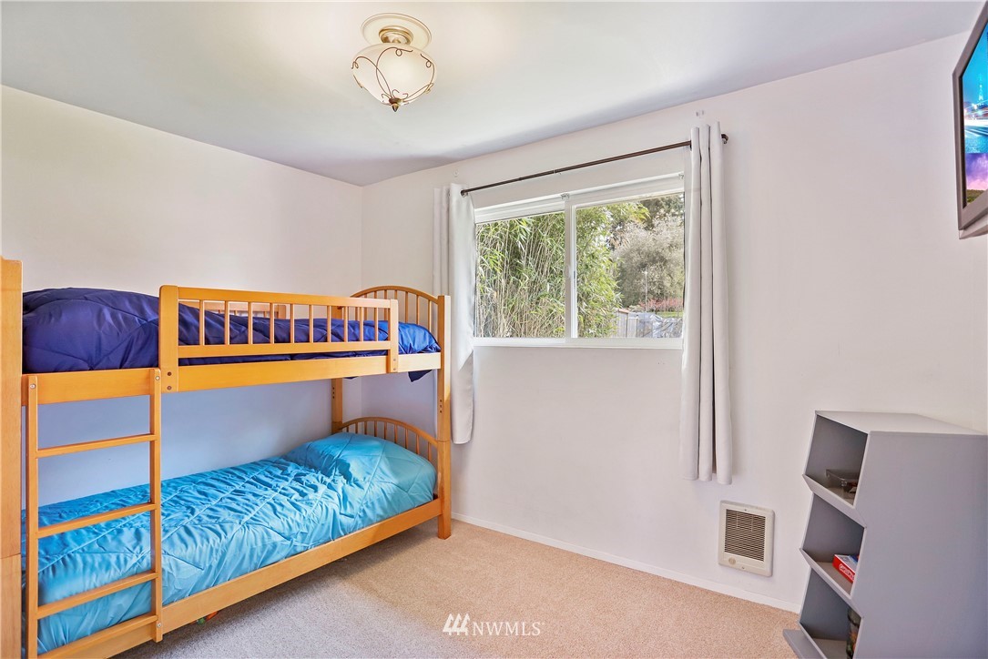 2806 Stafford Way Bothell, WA 98012 - Photo 14 of 24