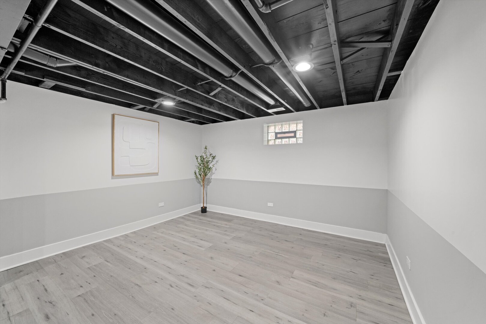 819 East 98th Place Chicago, IL 60628 - Photo 47 of 61