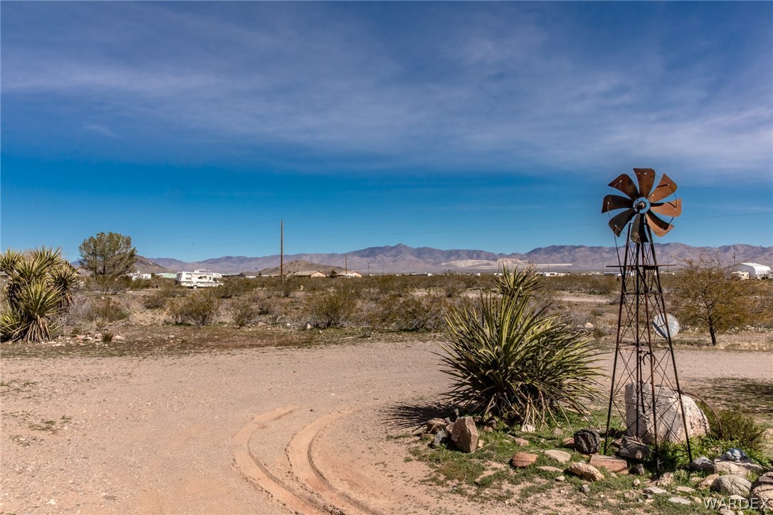 4713 Ehrenberg Road Golden Valley, AZ 86413 - Photo 48 of 50