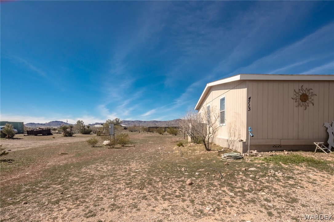 4713 Ehrenberg Road Golden Valley, AZ 86413 - Photo 6 of 50