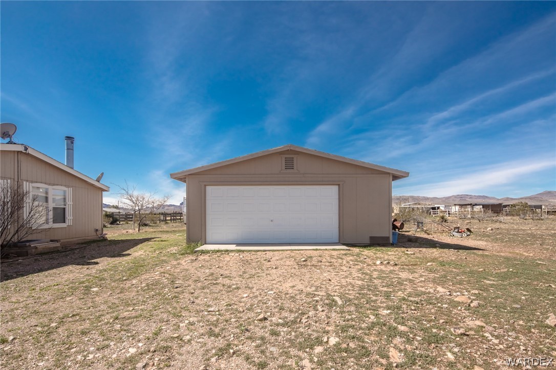 4713 Ehrenberg Road Golden Valley, AZ 86413 - Photo 7 of 50
