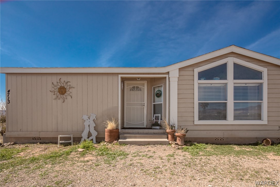 4713 Ehrenberg Road Golden Valley, AZ 86413 - Photo 10 of 50