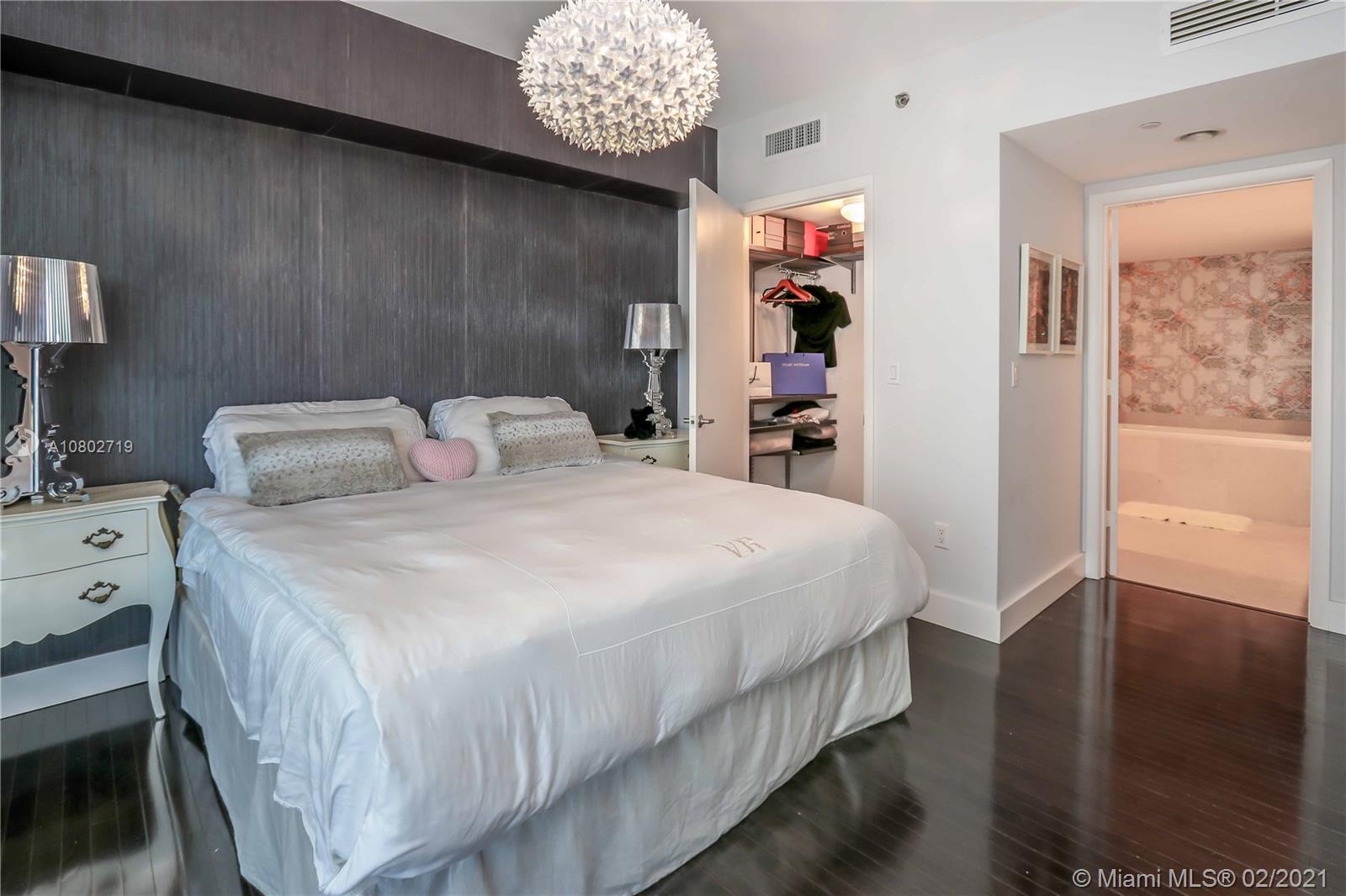 475 Brickell Avenue, Unit 1909 Miami, FL 33131 - Photo 12 of 22