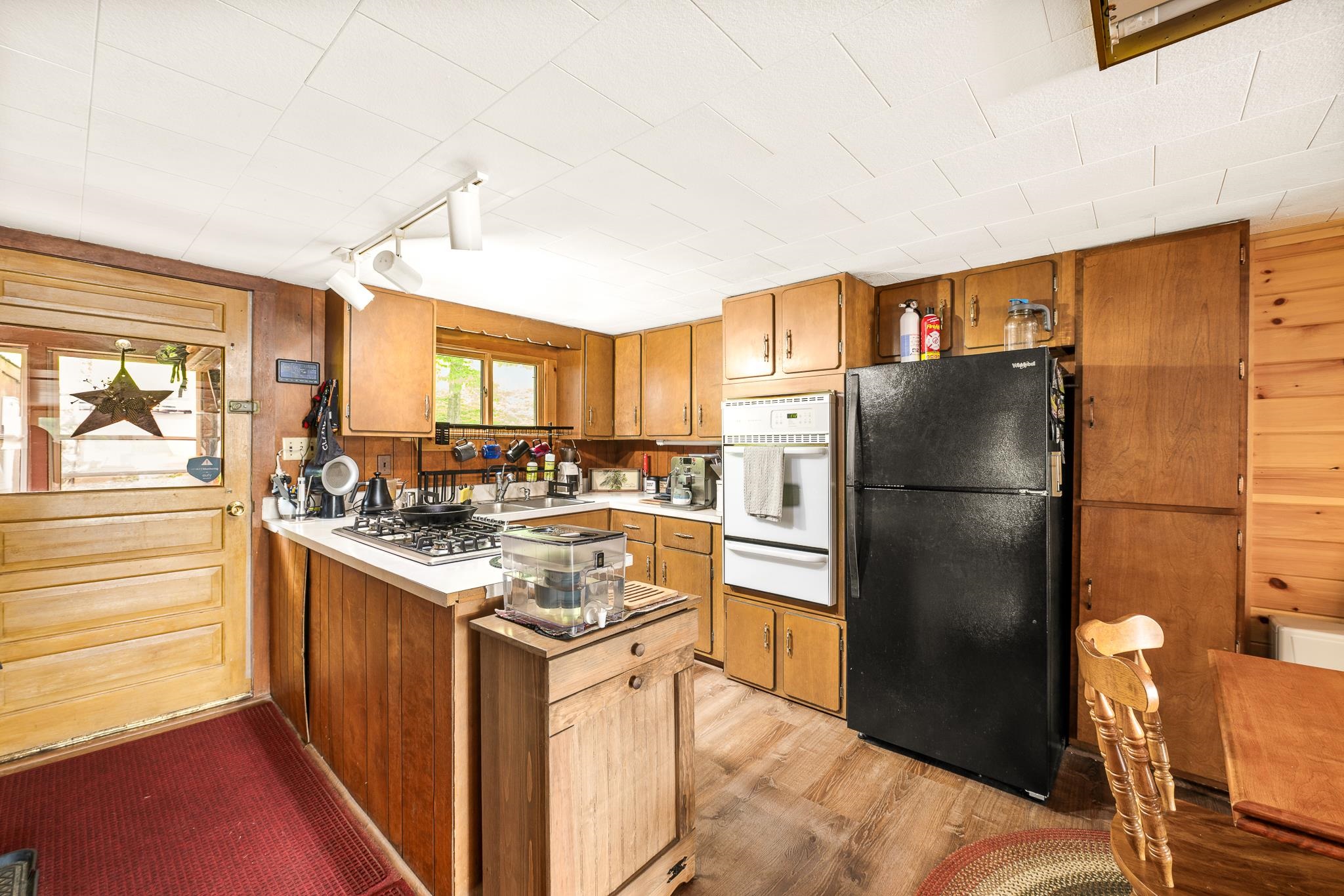 1437 Diamond Pond Road Stewartstown, NH 03576 - Photo 5 of 60