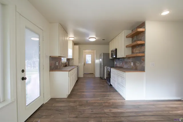 $200,000 | 25090 D Hutchinson Road, Holden, LA 70744