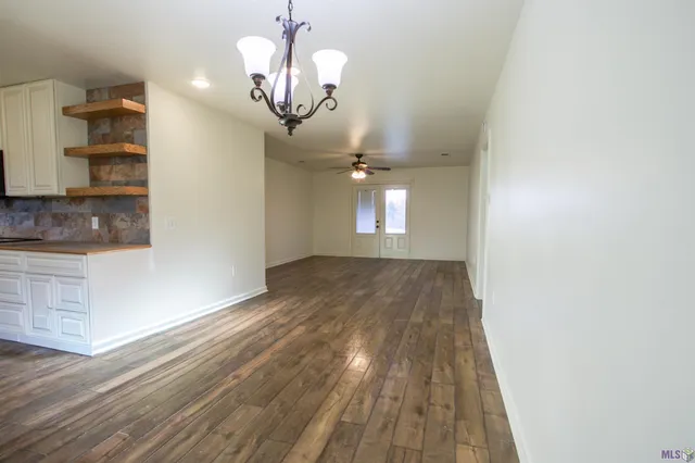 $200,000 | 25090 D Hutchinson Road, Holden, LA 70744