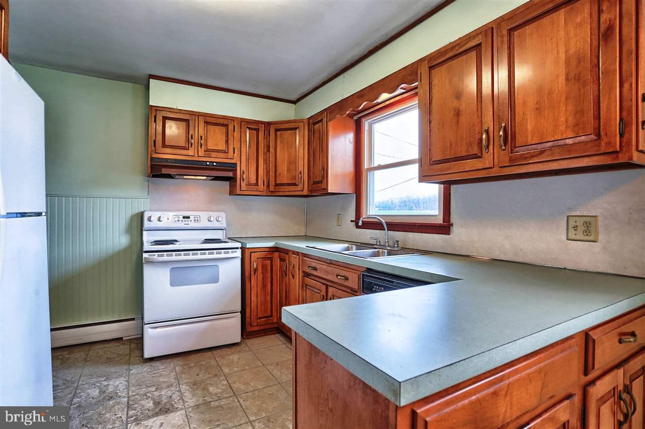 2205 Smith Station Road Spring Grove, PA 17362 - Photo 14 of 35