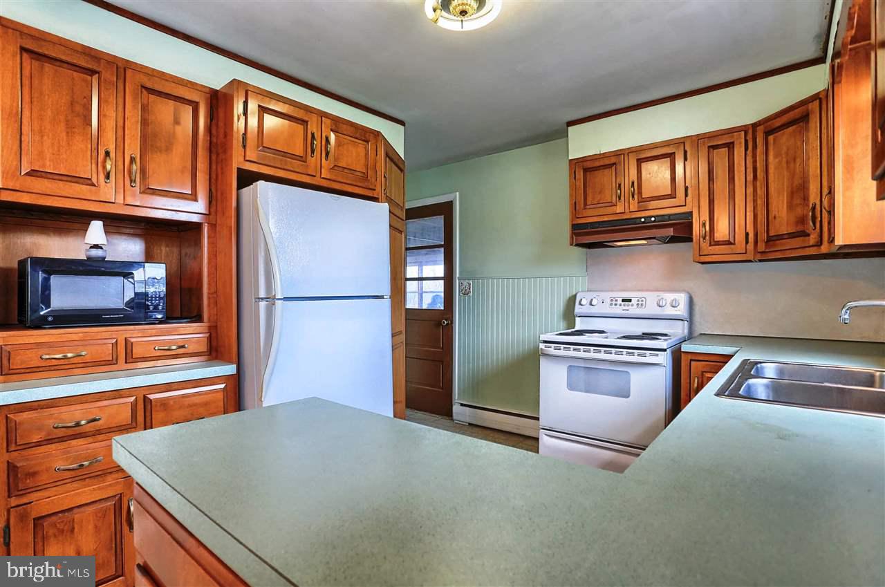 2205 Smith Station Road Spring Grove, PA 17362 - Photo 15 of 35