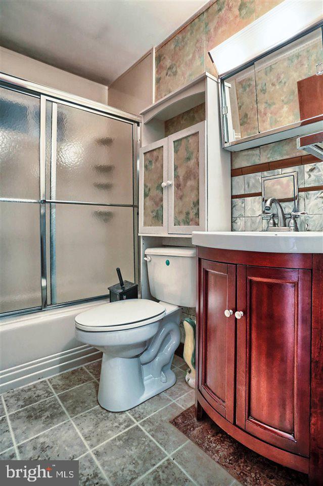 2205 Smith Station Road Spring Grove, PA 17362 - Photo 19 of 35