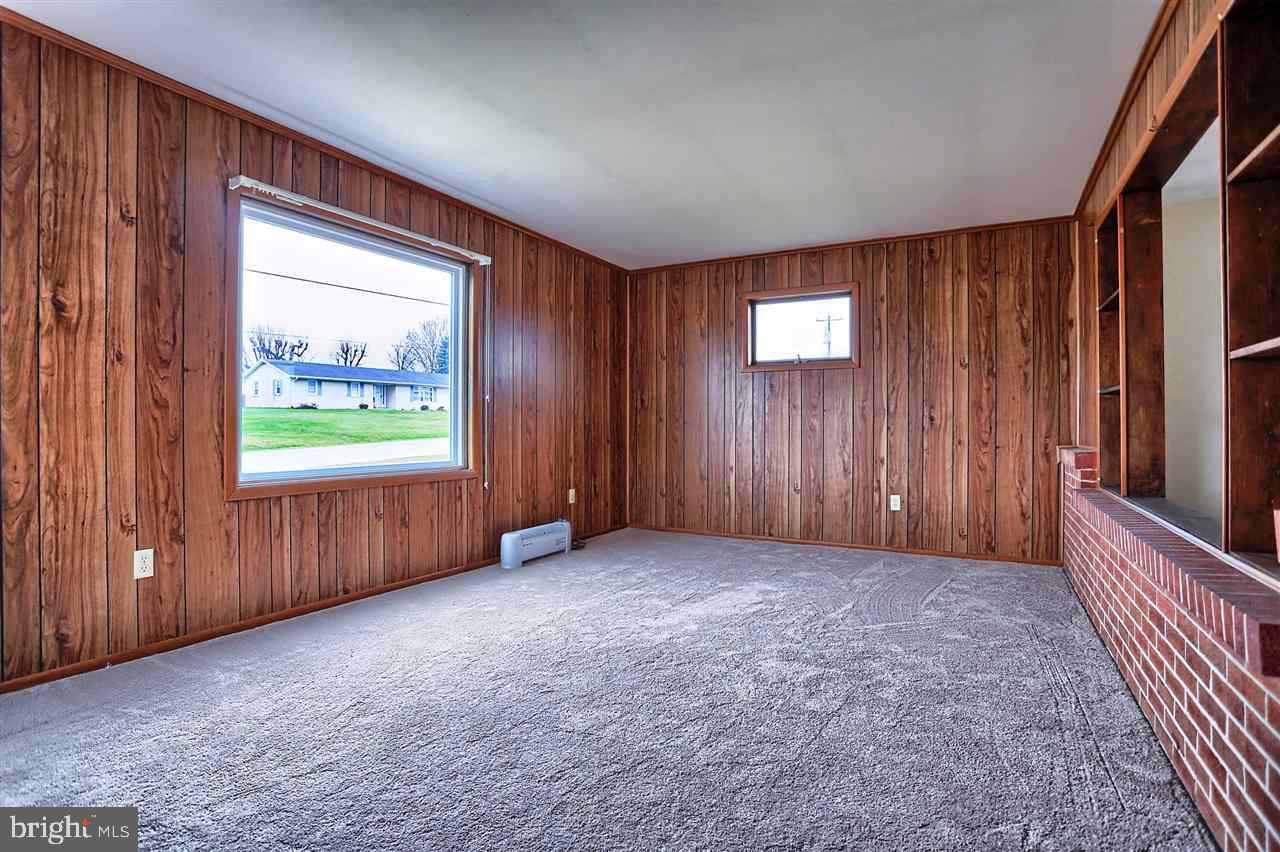 2205 Smith Station Road Spring Grove, PA 17362 - Photo 4 of 35