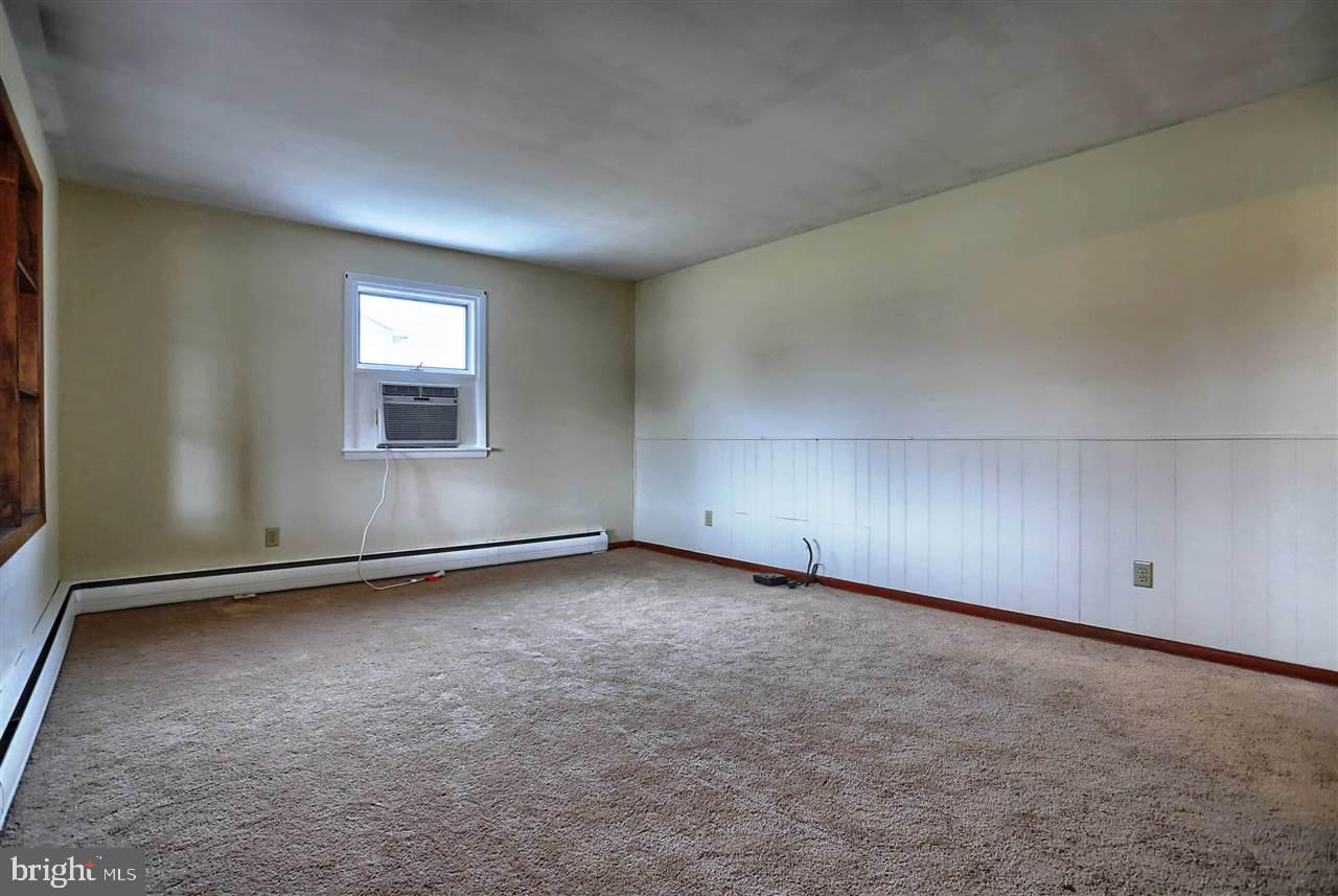 2205 Smith Station Road Spring Grove, PA 17362 - Photo 8 of 35