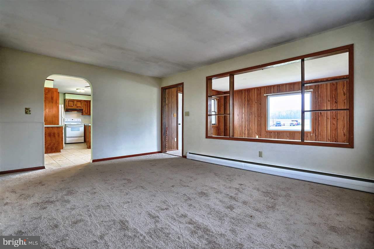 2205 Smith Station Road Spring Grove, PA 17362 - Photo 10 of 35