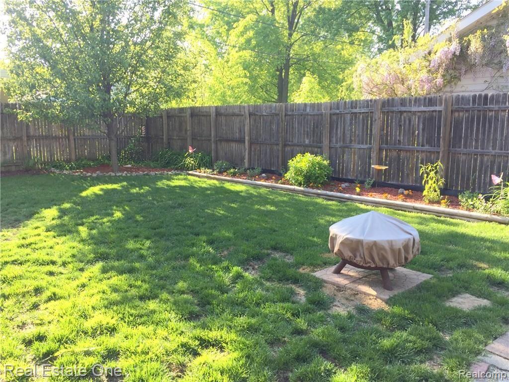 3003 Harvard Road Royal Oak, MI 48073 - Photo 21 of 22 IMG_3600.JPG