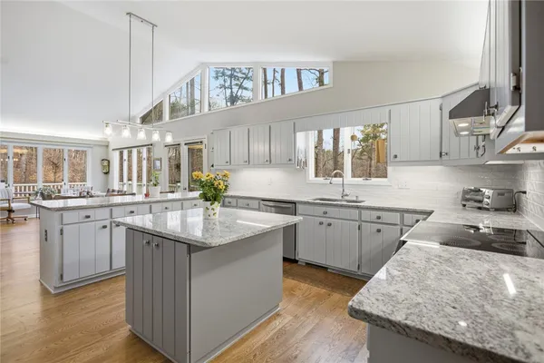 $570,000 | 21 Starboard Tack Drive, Salem, SC 29676