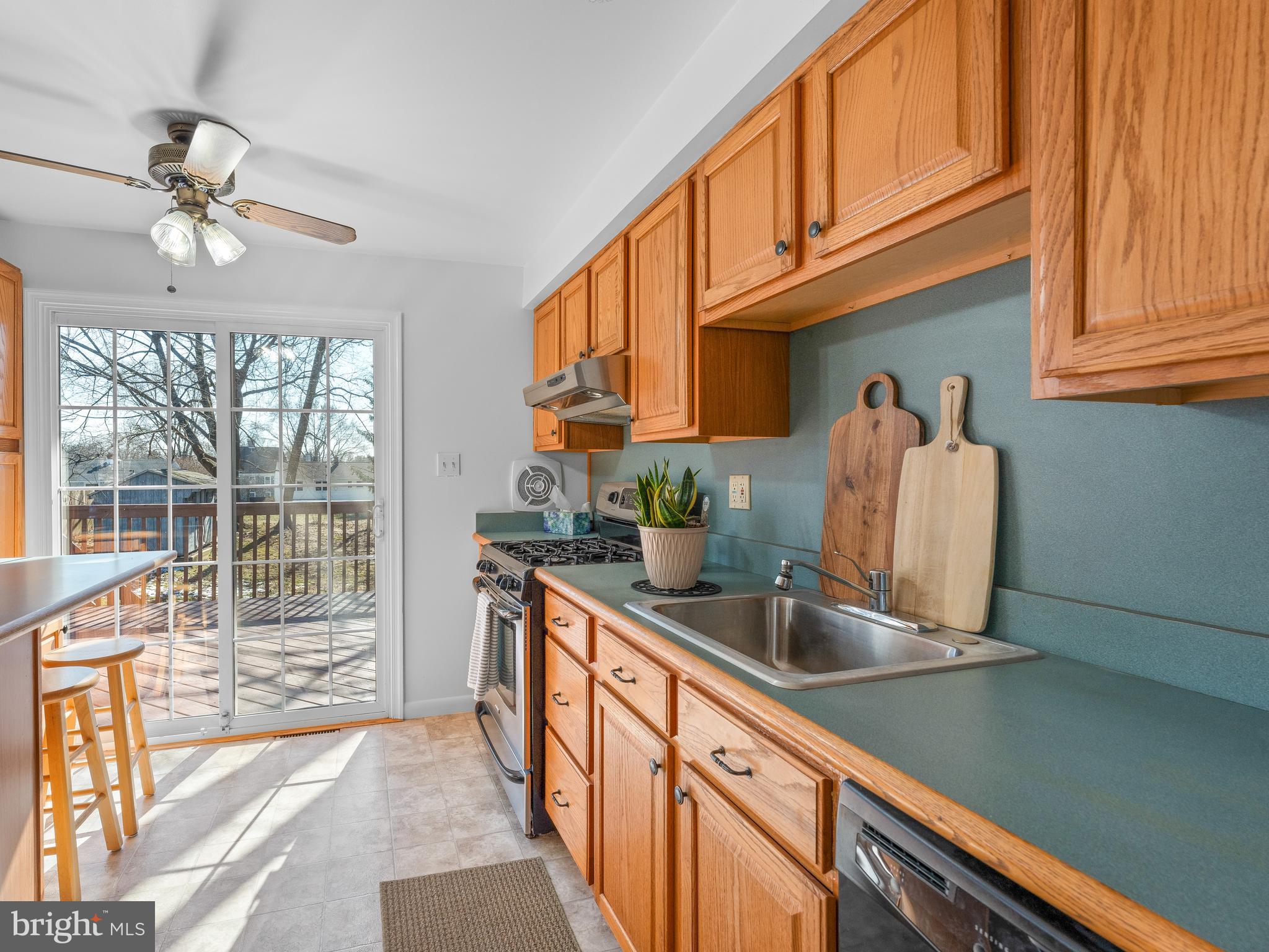 2437 Weir Road Aston, PA 19014 - Photo 8 of 25