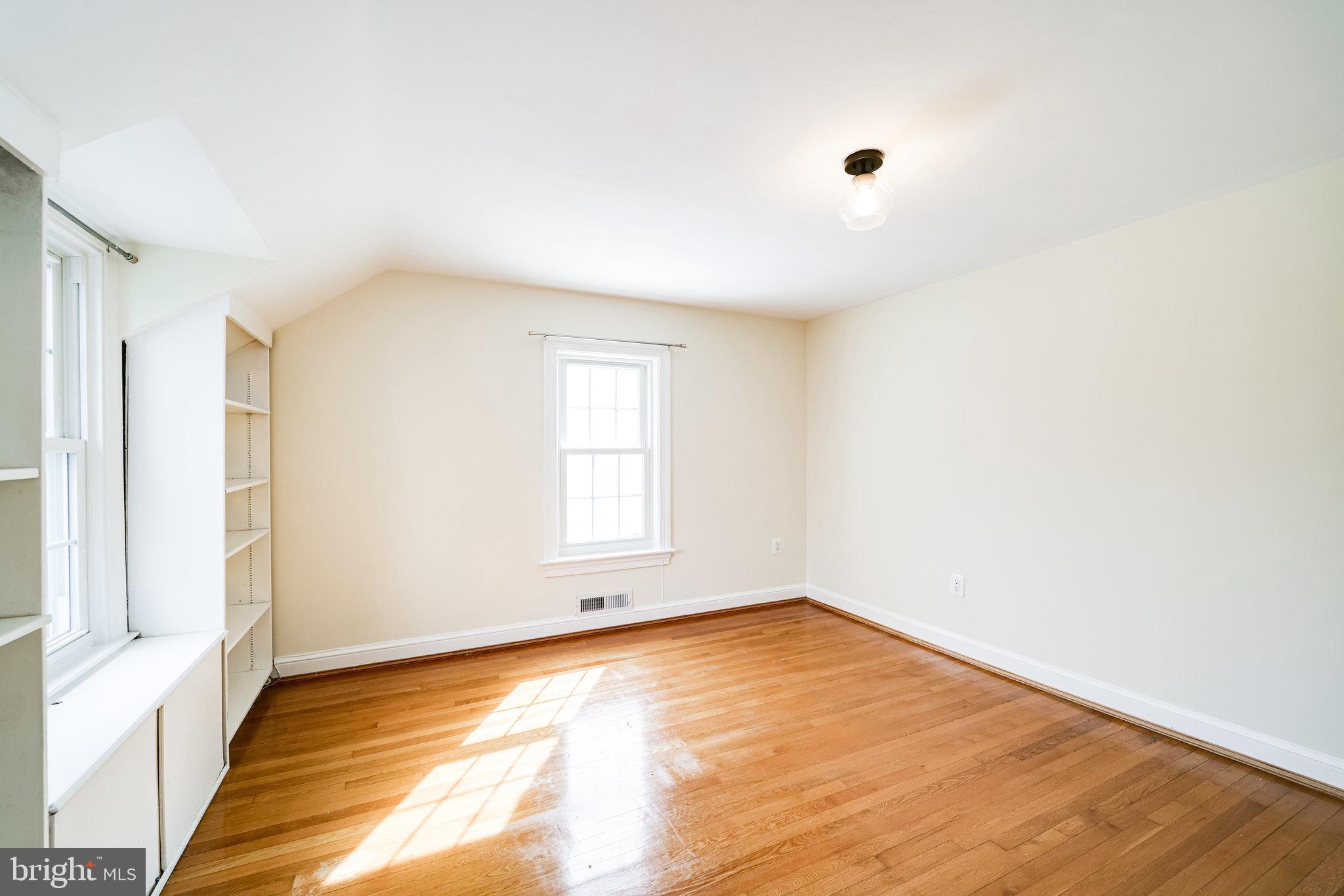 6016 Fort Hunt Road Alexandria, VA 22307 - Photo 36 of 69 Bedroom 3