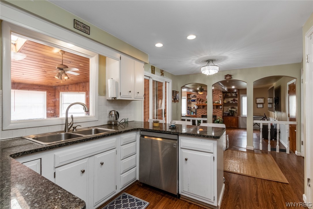 54 Mapleleaf Drive Amherst, NY 14221 - Photo 9 of 30