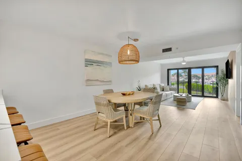 $579,000 | 501 Seafarer Circle, Unit 204, Jupiter, FL 33477