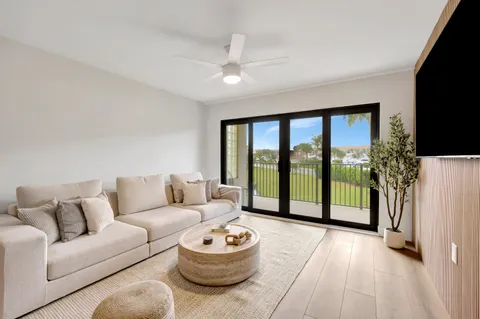 $579,000 | 501 Seafarer Circle, Unit 204, Jupiter, FL 33477